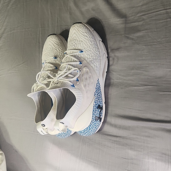 Under Armour HOVR Phantom 2 - Picture 2 of 4